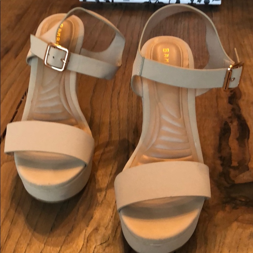 Bamboo wedge shoes